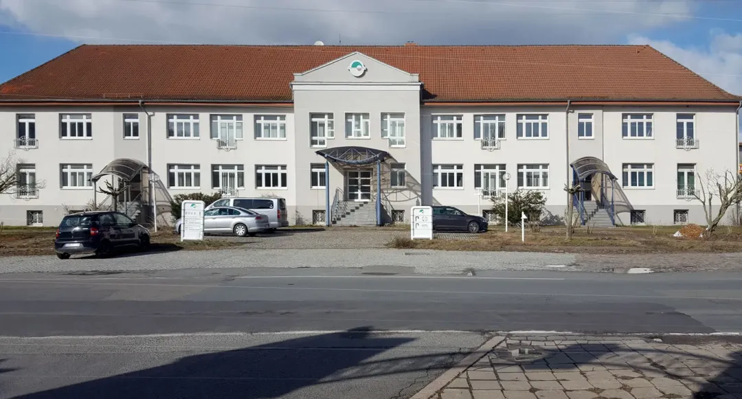 Mehrfamilienhaus mit 8 Wohneinheiten, Sauna und Gewerberäumen